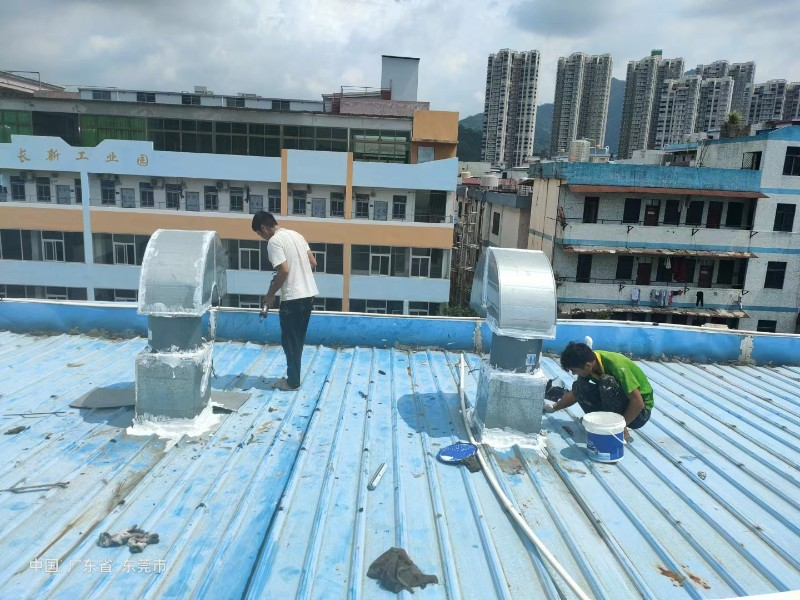 秦淮钢结构屋面涂料维修方法